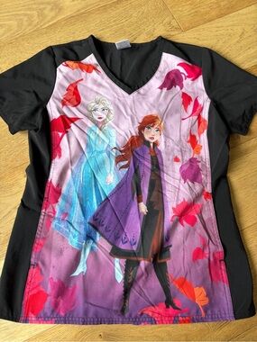 Disney frozen scrub top womens small anna and elsa